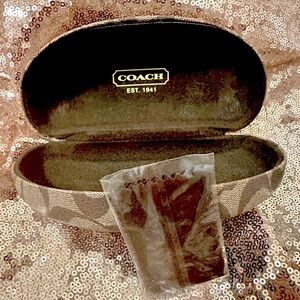 NWOT Coach Hardshell SignatureC Monogram Sunglass case w/sealed microfiber cloth